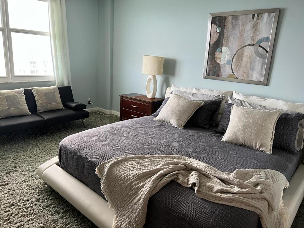 Penthouse Beach Front 1St Line, 2 Bedroom 2 Ba, New Decoration & Furnitures, Unobstructed View Of The Beautiful Atlantic, Free Parking Hollywood Exteriör bild