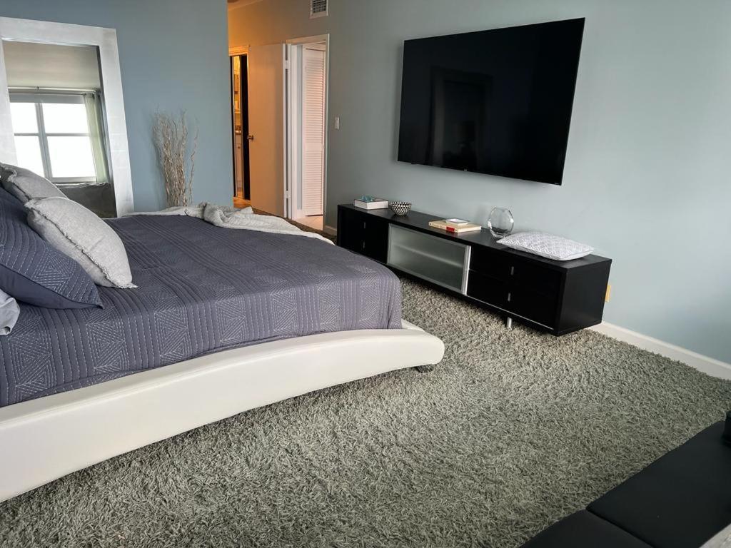 Penthouse Beach Front 1St Line, 2 Bedroom 2 Ba, New Decoration & Furnitures, Unobstructed View Of The Beautiful Atlantic, Free Parking Hollywood Exteriör bild