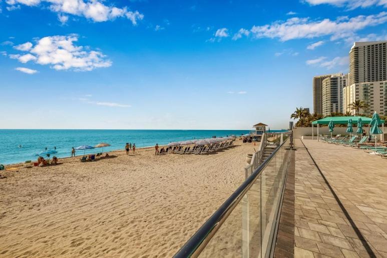 Penthouse Beach Front 1St Line, 2 Bedroom 2 Ba, New Decoration & Furnitures, Unobstructed View Of The Beautiful Atlantic, Free Parking Hollywood Exteriör bild